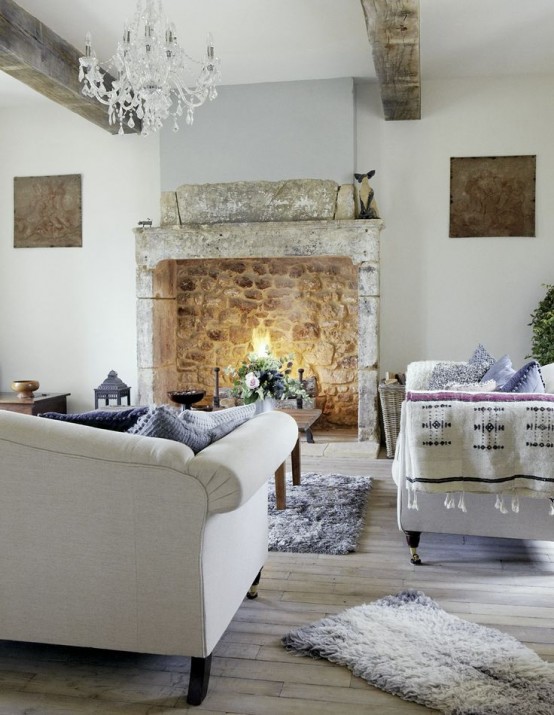 Comfy Farmhouse Living Room Designs To Steal Old wood beams can draw the eye to the ceiling even in such gorgeous, airy and cozy space.