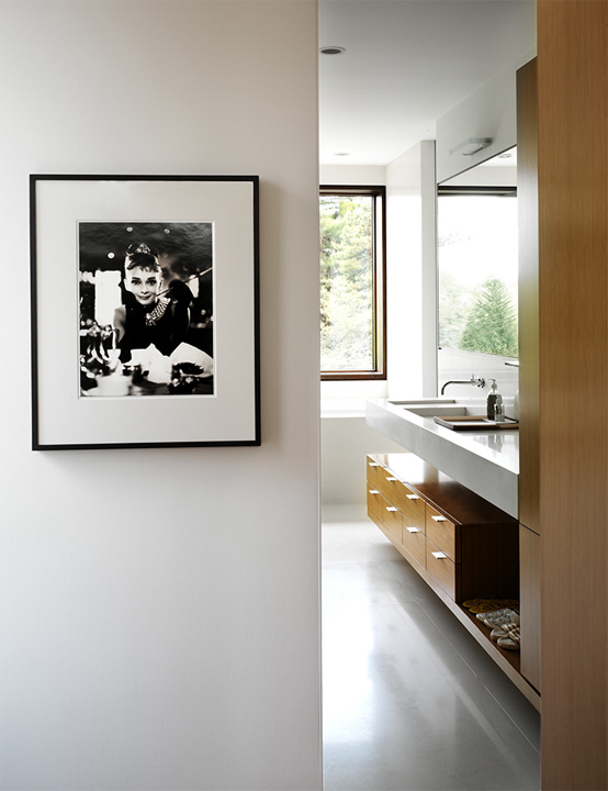 Contemporary Home With Modern Interior