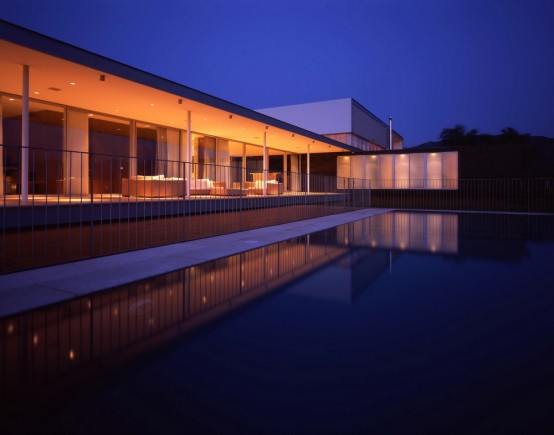 Contemporary Modern Gatica House
