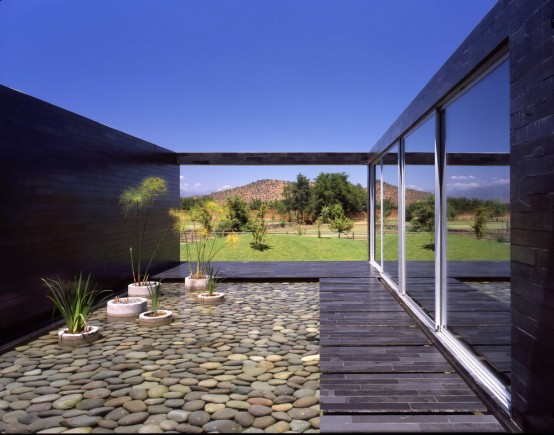Contemporary Modern Gatica House