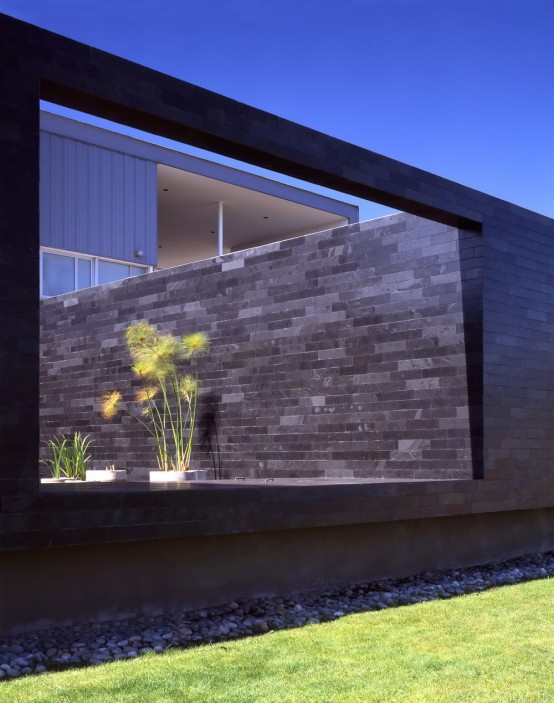 Contemporary Modern Gatica House