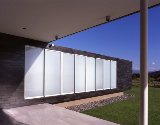 Contemporary Modern Gatica House