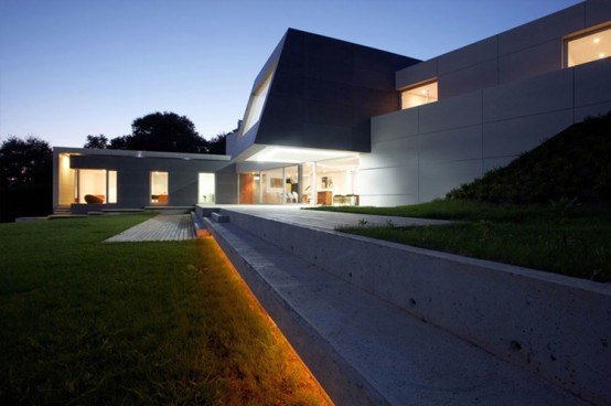 Contempory Style Concrete House