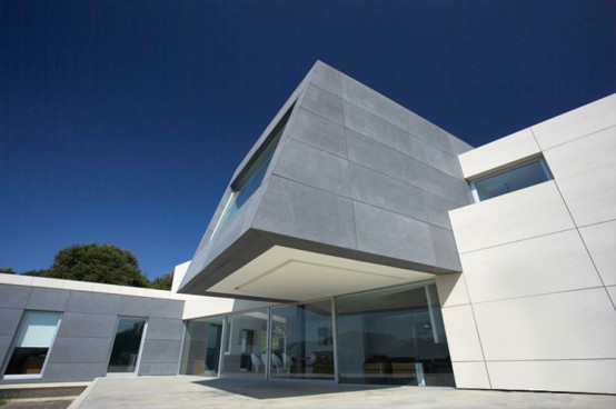Contempory Style Concrete House
