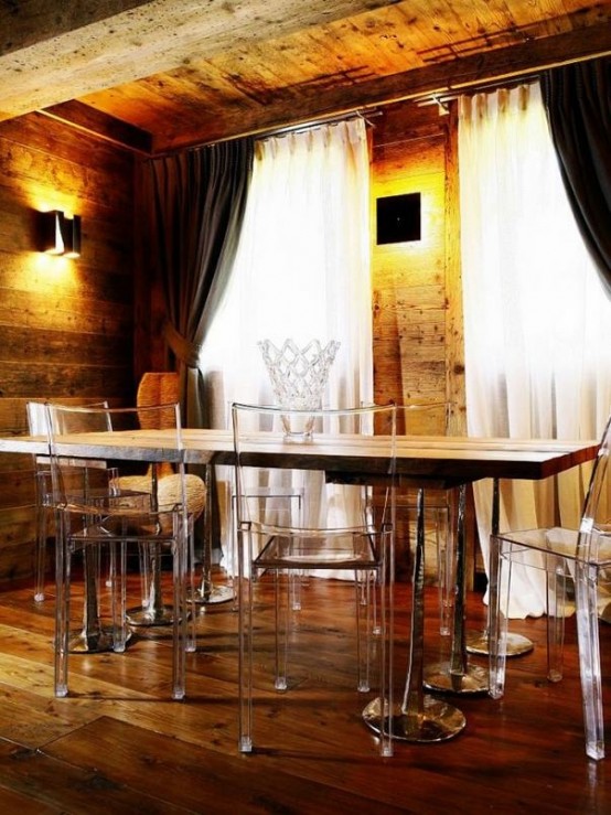 Convenient Chalet Dining Zones
