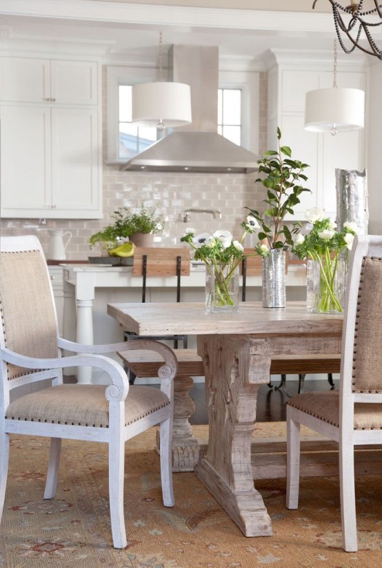 Convenient Chalet Dining Zones