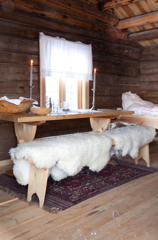Convenient Chalet Dining Zones
