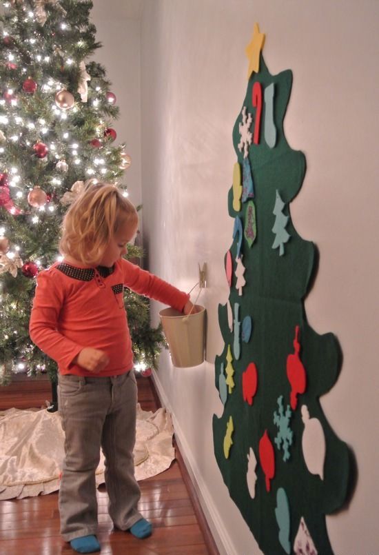 27 Cool And Fun Christmas Decor Ideas For Kids Rooms Digsdigs