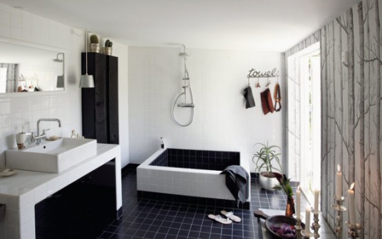 Cool Black And White Bathroom Design With Huge Custom Made Bathtub