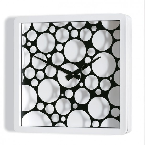 Layers Bubbles Clock