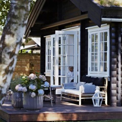 31 Cool Scandinavian Porch Designs To Get Inspired - DigsDigs - Rustic Scandinavian Porch Decor
