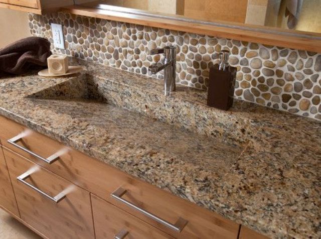 29 Cool Stone And Rock Kitchen Backsplashes That Wow - DigsDigs