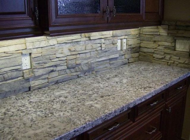 29 Cool Stone And Rock Kitchen Backsplashes That Wow - DigsDigs