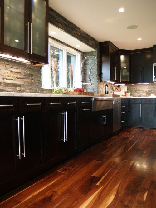 29 Cool Stone And Rock Kitchen Backsplashes That Wow - DigsDigs