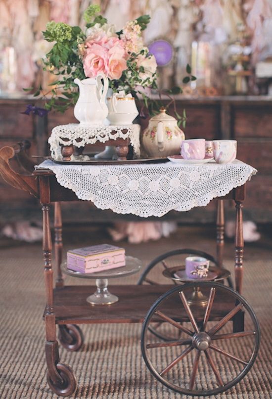Hospitality Trend: 20 Cool Tea Trolleys For Your Home