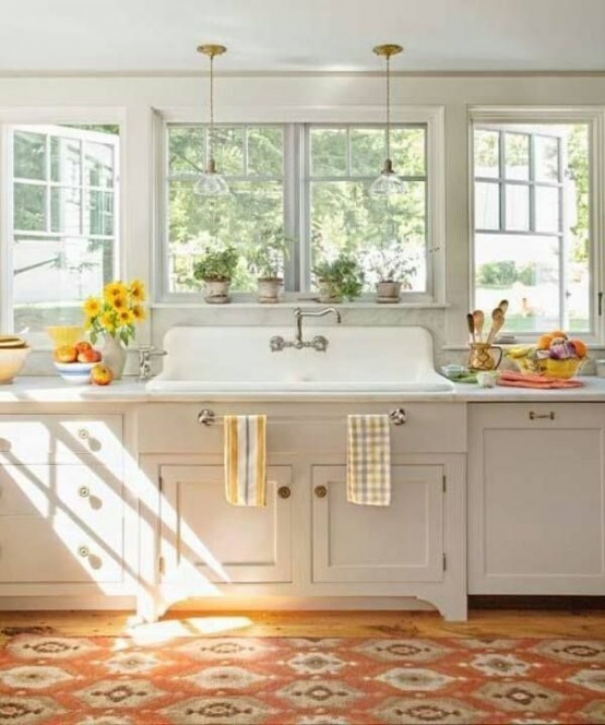 35 Cozy And Chic Farmhouse Kitchen Décor Ideas - DigsDigs