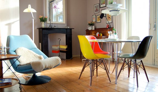 Cozy And Colorful Dining Area