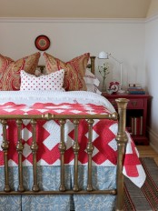 red, white and touches of dark metallics for a bright and chic fall bedroom with a rustic touch