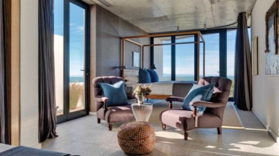 Cozy And Stylish Silver Bay Holiday Home