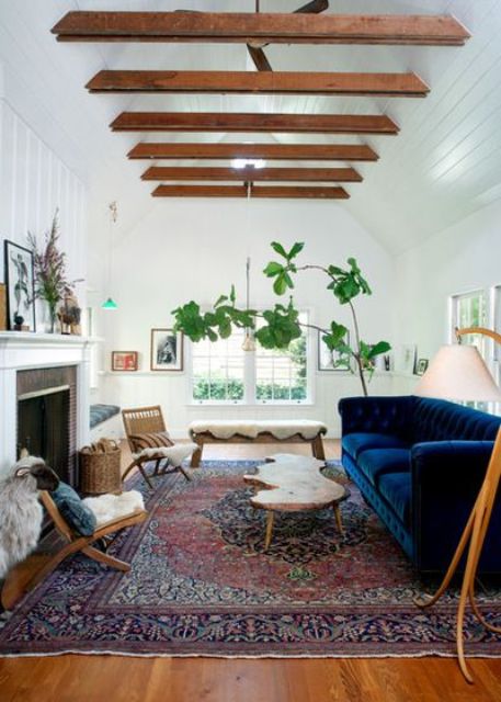 Cozy Living Room Designs With Exposed Wooden Beams
