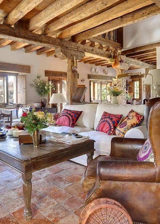 Cozy Living Room Designs With Exposed Wooden Beams