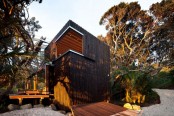 Cozy Modern House Of Natural Wood