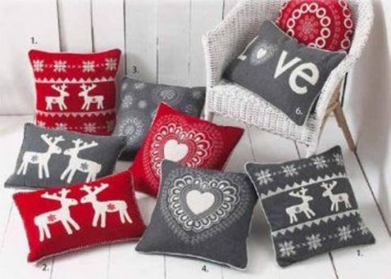 red and grey printed Christmas pillows are amazing for a lovely modern Christmas decor, they look amazing together
