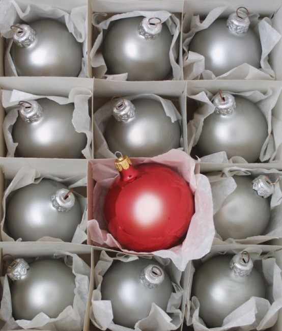 silver grey Christmas ornaments and a single red one for lovely and chic Christmas decor - this color combo is timeless