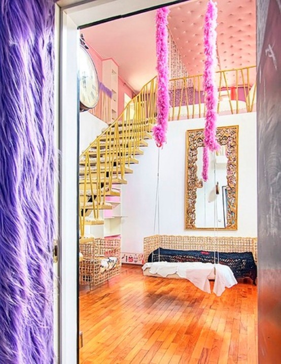 Crazy Colorful Interiors Of An Artist's House