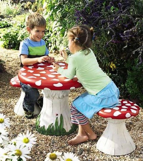 a mushroom toy furniture set outdoors is fun, creative and bold, most of kids will love to play here