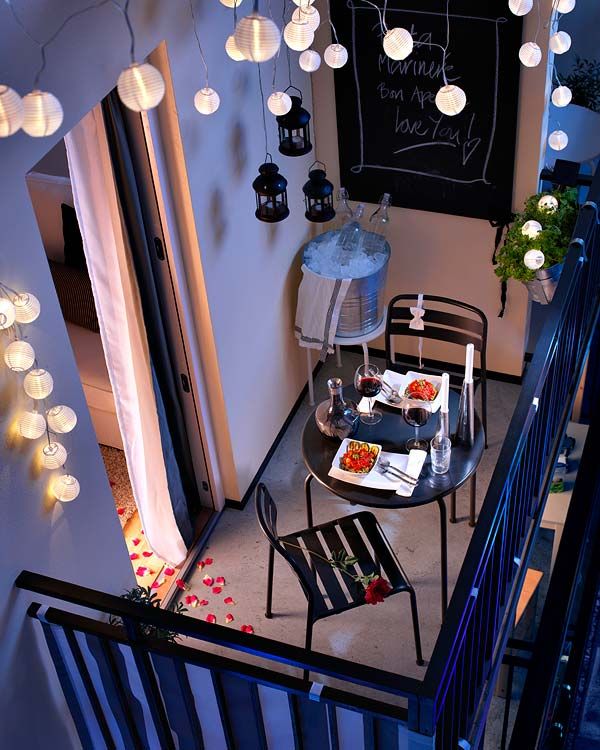 string lights of paper lamps are amazing to style an outdoor space, give it a bit of light and make it more welcoming