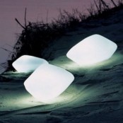 catchily shaped outdoor lamps like these ones can be placed anywhere – on the ground, floor, furniture and next to you on the table
