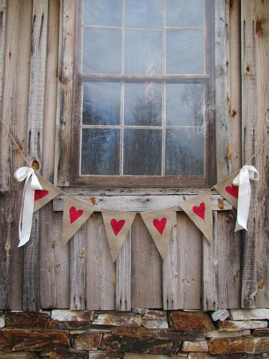 Creative Outdoor Valentine Decor Ideas