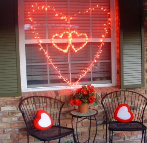 Creative Outdoor Valentine Decor Ideas