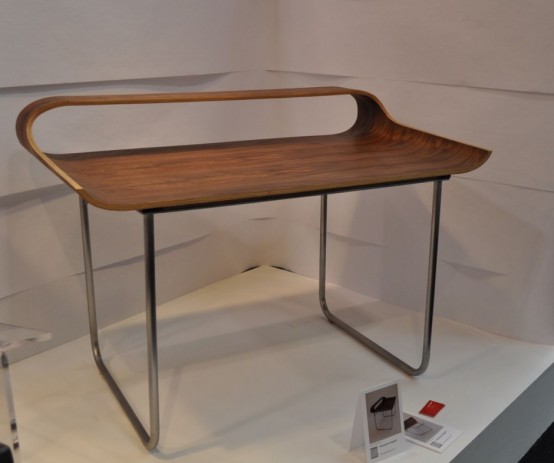 Stylish Curved Minimalist Desk - DigsDigs