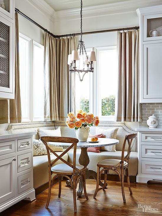 Cute And Cozy Breakfast Nook Decor Ideas