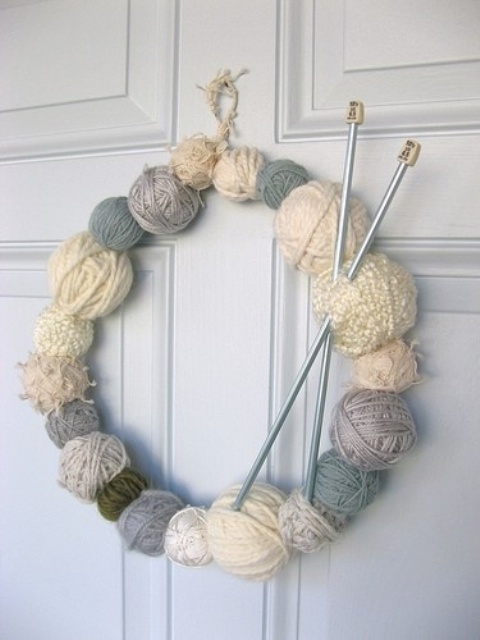 a cozy yarn ball Christmas wreath