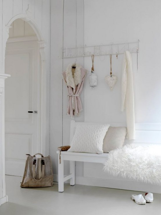 40 Cute And Sweet Shabby Chic Hallway Decor Ideas Digsdigs