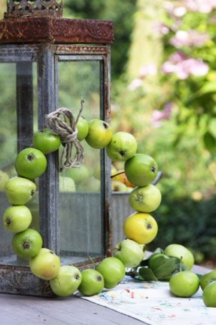 a super natural real green apple wreath with twine is fast to make and will feel like fall at once