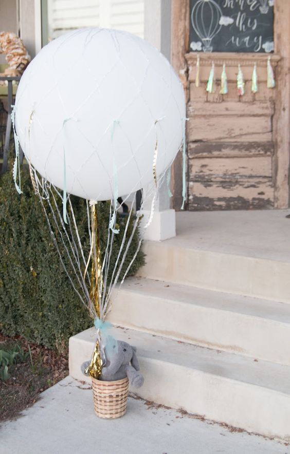 Cute Balloon Décor Ideas For Baby Showers