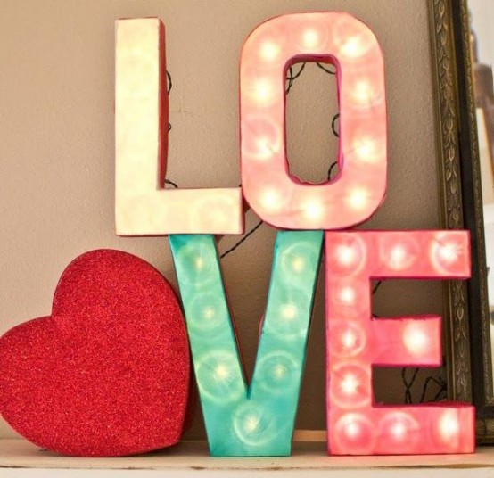 Cute Valentine’s Day Marquee Ideas For Your Home