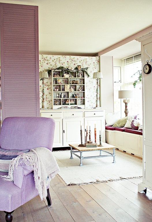 Delicate Home Decor Ideas With Lavender