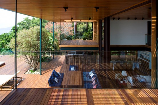 Detached From The Ground House In The Canopy Of Trees