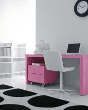 Domino Pink Desk