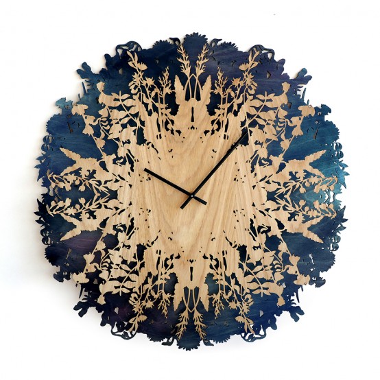 Dramatic And Eye-Catching Botanical-Inspired Clock