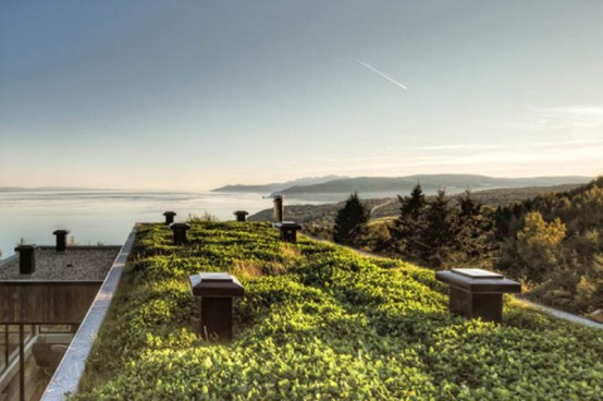 Dramatic Architecture And Interior Of Malbaie V House