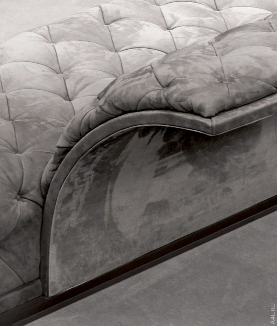 Dramatic Display Noa Divan By Longhi