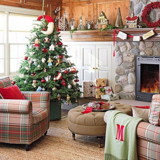 55 dreamy christmas living room décor ideas - digsdigs