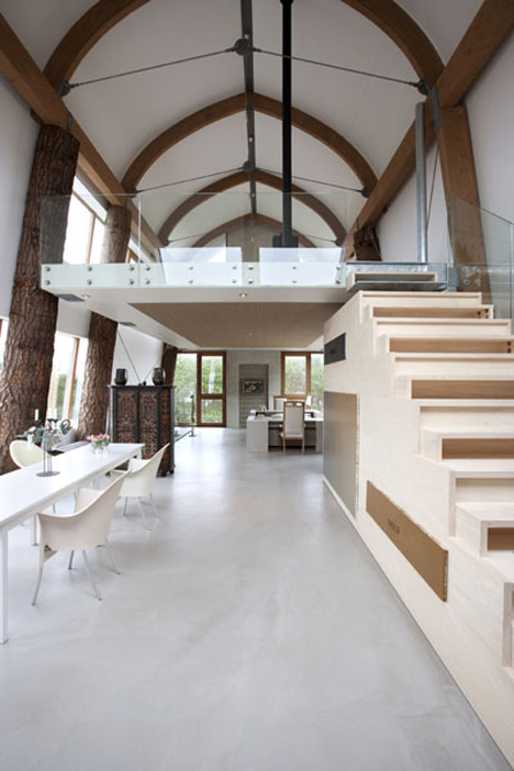 Dune House With Unqiue Architecture And Lots Of White Color