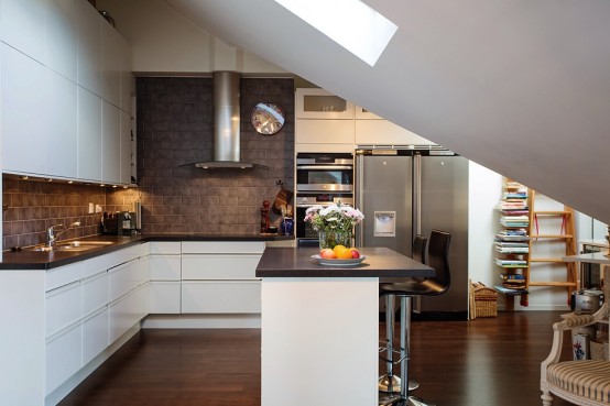 Elegant And Timeless Kitchen Design In Chocolate And White